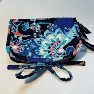 Vera Bradley Tie Close Small make up bag. Lotus Flower Swirl pattern. 10x6.